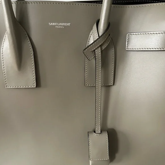 Barely worn, looks like new Small Saint Laurent Sac Du Jour - Picture 5 of 7